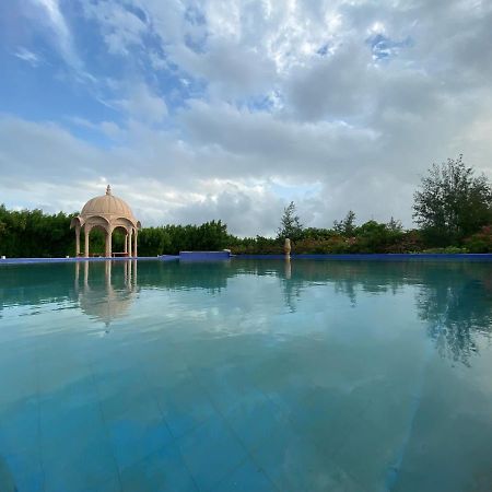 City The Village Beach Resort Laeja 外观 照片