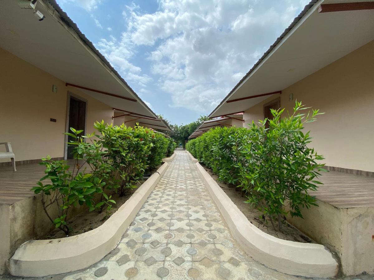 City The Village Beach Resort Laeja 外观 照片