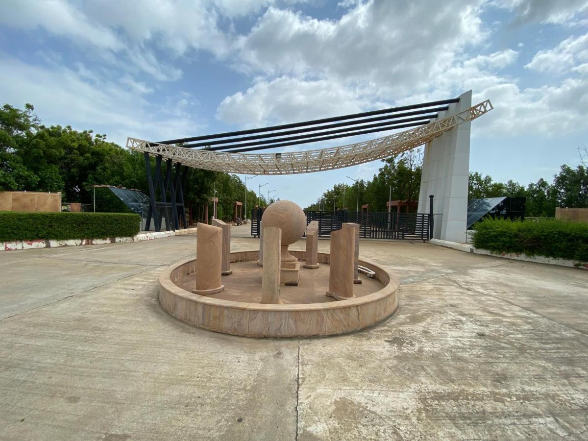 City The Village Beach Resort Laeja 外观 照片